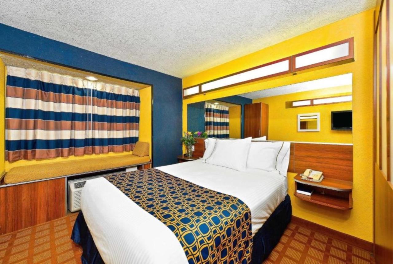 Microtel & By Wyndham I-35 Hotel New Braunfels