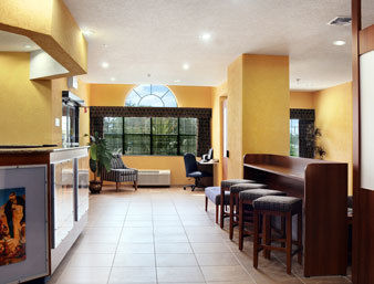 Microtel & By Wyndham I-35