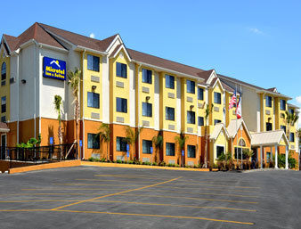 Microtel & By Wyndham I-35 Hotel